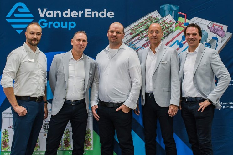 Opening Van der Ende in Canada druk bezocht