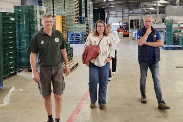 Waterschap bezoekt tuinbouwgebied Erica